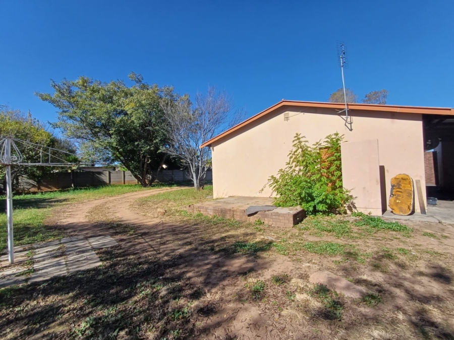 3 Bedroom Property for Sale in Roosheuwel Ext 2 North West